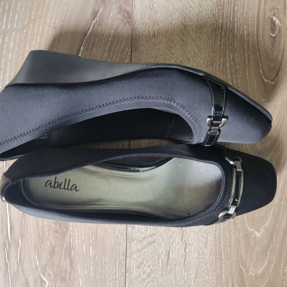 Women's Black Wedge Shoes with Rounded Toe. Size US 9 - Picture 4 of 8